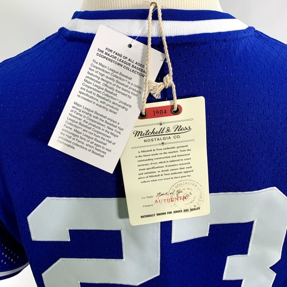 Mitchell & Ness # 23 Ryne Sandberg Baseball Jersey - Picture 6 of 8